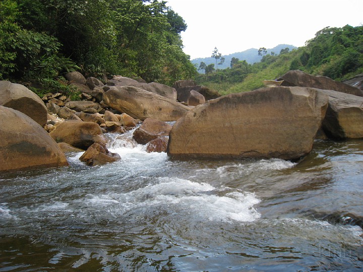 Mai Huong voi Thay Co Quan Thay Sinh_IMG_0240.jpg